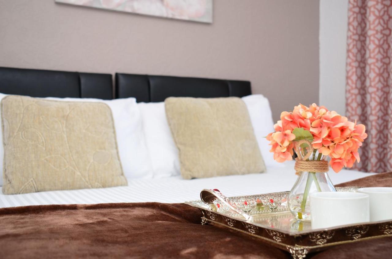 Sm Dreams Unlimited Serviced Accommodation- Stanwell-Staines-Heathrow Dış mekan fotoğraf